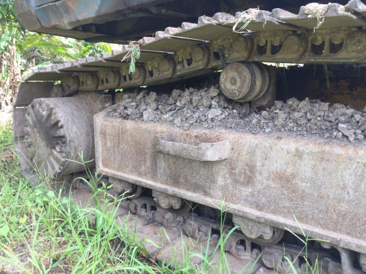 รถแบคโฮ PC200 รุ่น5 มีไลน์แย็ก  สภาพพร้อมใช้งาน