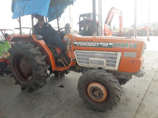 L2602DTรถพร้อมใช้งาน