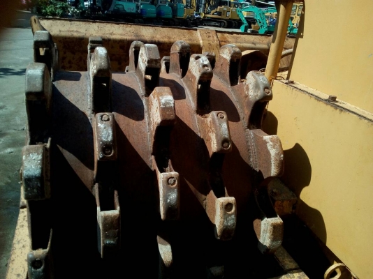 CATERPILLAR รุ่น 815