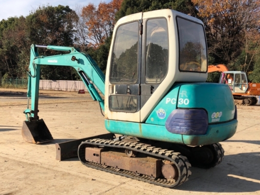 ขายจ้าKOMATSU PC30-7 เก่านอกแท้  สภาพสวยพร้อมใช้  โทร 089-7462641  สุวรรณี
