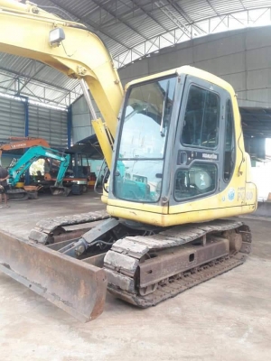 ขายจ้า KOMATSU PC60-7  มาใหม่  เก่านอกแท้  เดิมๆๆ  มีลายแย๊ก  เครื่องปั๊มแห้ง  สภาพสวยพร้อมใช้  โทร 089-7462641  สุวรรณี