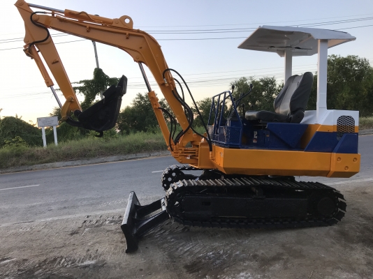 Komatsu pc20รุ่น6สภาพดีเก่าญี่ปุ่น มีใบอินวอยไม่เคยใช้ในไทย