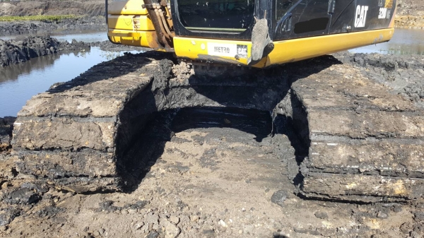 ขาย แบคโฮ CAT 320D กระบอกดำ รถสวยเต็มทุกระบบ ใช้งาน 9,000 ชม. เล่มทะเบียนเต็มพร้อมโอน