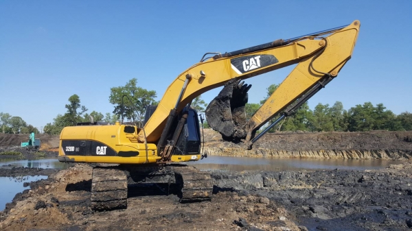 ขาย แบคโฮ CAT 320D กระบอกดำ รถสวยเต็มทุกระบบ ใช้งาน 9,000 ชม. เล่มทะเบียนเต็มพร้อมโอน