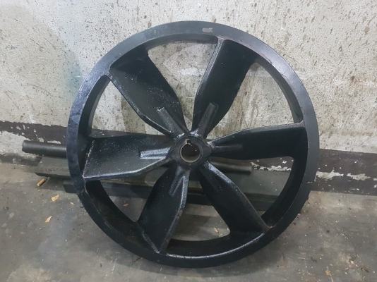 **ขายถูกๆ Pulleyปั้มลมงานญี่ปุ่น** ขนาด18นิ้ว 2ร่อง B สภาพดีมากครับ