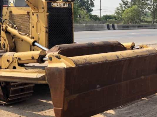 ขายรถดันดิน CAT D5M (3,XXX ชั่วโมง) นำเข้าเองจากญี่ปุ่น สภาพสวยพร้อมใช้ มีVDOการทำงานครับ ขายรถดันดิน CAT D5M (3,XXX ชั่วโมง) นำเข้าเองจากญี่ปุ่น สภาพสวยพร้อมใช้ มีVDOการทำงานครับ