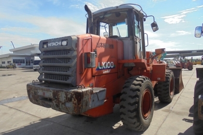 ขายรถตักล้อยาง KOMATSU WA100-1 (สภาพดี)