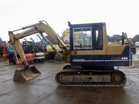 ขาย รถแม็คโคร KOMATSU PC60U-3 พร้อมใช้งาน นำเข้าเองจากประเทศญี่ปุ่น ติดต่อ 063-9316985 ID LINE : 0639316985 ครับ