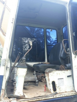 ขายรถแบคโฮ KOMATSU PC200-5 ระบบไฟเต็ม ราคา 550000 ขายรถแบคโฮ KOMATSU PC200-5 ระบบไฟเต็ม ราคา 550000