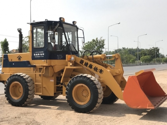 ขายรถตักล้อยาง KOMATSU WA200-1 นำเข้าเองจากญี่ปุ่น สภาพสวยพร้อมใช้ มีVDOการทำงานครับ