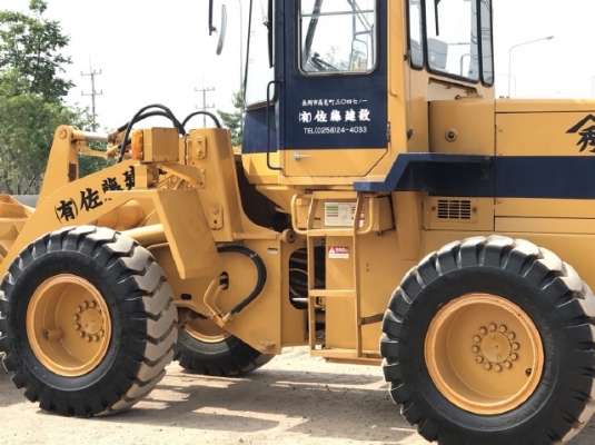 ขายรถตักล้อยาง KOMATSU WA200-1 นำเข้าเองจากญี่ปุ่น สภาพสวยพร้อมใช้ มีVDOการทำงานครับ