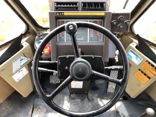 ขายรถตักล้อยาง KOMATSU WA200-1 นำเข้าเองจากญี่ปุ่น สภาพสวยพร้อมใช้ มีVDOการทำงานครับ