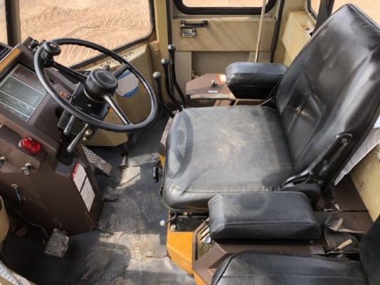 ขายรถตักล้อยาง KOMATSU WA200-1 นำเข้าเองจากญี่ปุ่น สภาพสวยพร้อมใช้ มีVDOการทำงานครับ