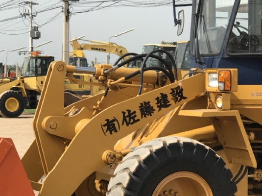 ขายรถตักล้อยาง KOMATSU WA200-1 นำเข้าเองจากญี่ปุ่น สภาพสวยพร้อมใช้ มีVDOการทำงานครับ
