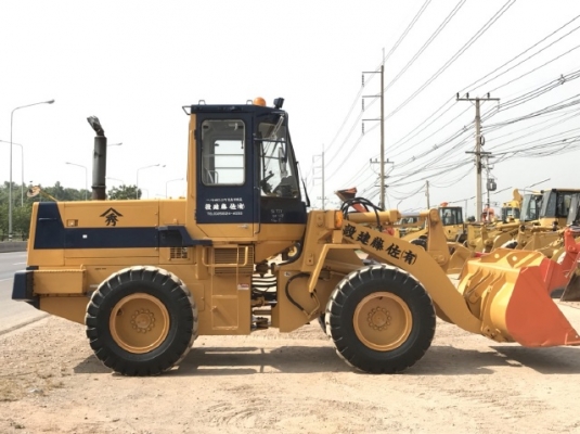ขายรถตักล้อยาง KOMATSU WA200-1 นำเข้าเองจากญี่ปุ่น สภาพสวยพร้อมใช้ มีVDOการทำงานครับ