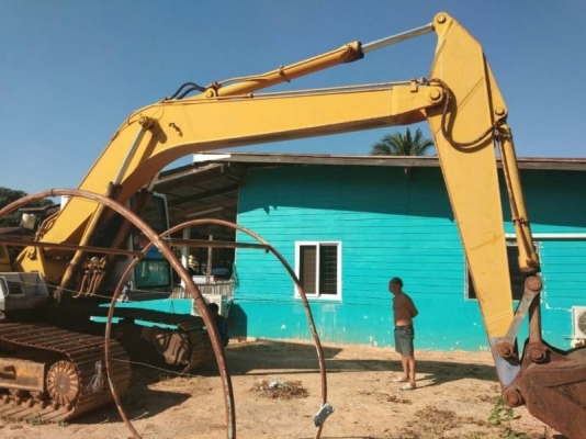 ขาย 535,000 KOMATSU pc 200-5 คอลโทลสั้น ซีเรียลสูง 69479 ไฟฟ้าตัด เครื่องดี ปั้มแรง เอวแน่น ช่วงล่างแน่น เอกสารอินวอยทร์ รถพร้อมใช้ รถอยู่ นครสวรรค์ 092-595-6777 061-446-2662 ญิ๋งยุ