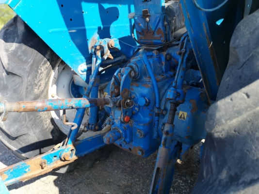 ขายจ้ารถไถมือ2 สภาพเอี่ยมๆ FORD.6610  อุปกรณ์ 2ชิ้น ใบดันหน้า+ผาน7 ราคา420000บาท สนใจติดต่อ0906910337  พิกัด ร้าน ส.เจริญแทรกเตอร์ อ.บางระกำ จ.พิษณุโลกคะ