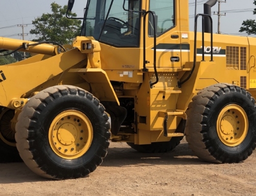 ขายรถตักล้อยาง KAWASAKI 70ZV-2 ปี 2012 (เทียบเท่า WA320) นำเข้าเองจากญี่ปุ่น สภาพสวยพร้อมใช้ มีVDOการทำงานครับ