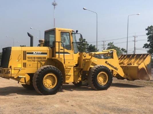 ขายรถตักล้อยาง KAWASAKI 70ZV-2 ปี 2012 (เทียบเท่า WA320) นำเข้าเองจากญี่ปุ่น สภาพสวยพร้อมใช้ มีVDOการทำงานครับ