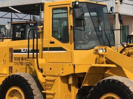 ขายรถตักล้อยาง KAWASAKI 70ZV-2 ปี 2012 (เทียบเท่า WA320) นำเข้าเองจากญี่ปุ่น สภาพสวยพร้อมใช้ มีVDOการทำงานครับ