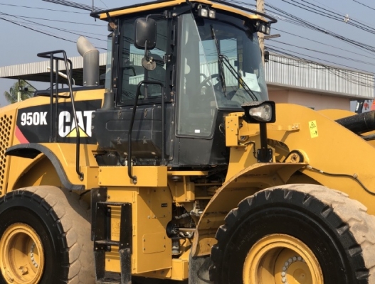 ขายรถตักล้อยาง CAT 950K ปี 2013 นำเข้าเองจากญี่ปุ่น สภาพสวยพร้อมใช้ มีVDOการทำงานครับ