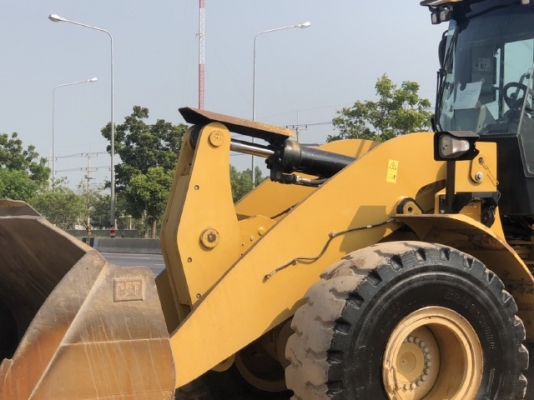 ขายรถตักล้อยาง CAT 950K ปี 2013 นำเข้าเองจากญี่ปุ่น สภาพสวยพร้อมใช้ มีVDOการทำงานครับ