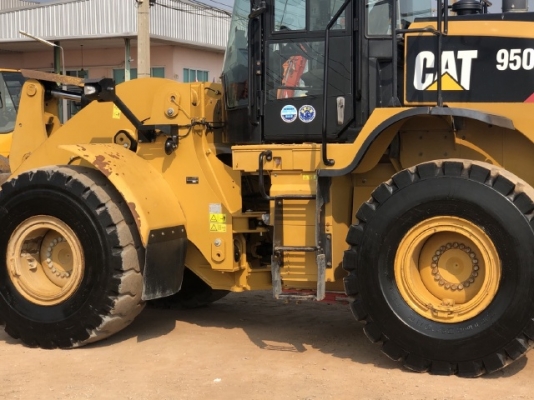 ขายรถตักล้อยาง CAT 950K ปี 2013 นำเข้าเองจากญี่ปุ่น สภาพสวยพร้อมใช้ มีVDOการทำงานครับ