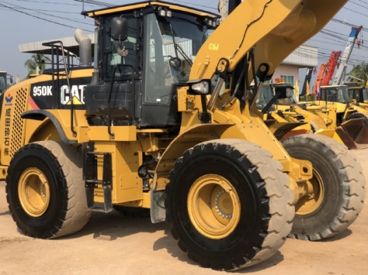 ขายรถตักล้อยาง CAT 950K ปี 2013 นำเข้าเองจากญี่ปุ่น สภาพสวยพร้อมใช้ มีVDOการทำงานครับ