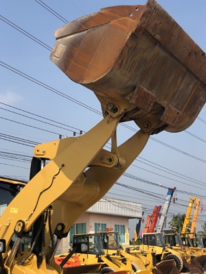 ขายรถตักล้อยาง CAT 950K ปี 2013 นำเข้าเองจากญี่ปุ่น สภาพสวยพร้อมใช้ มีVDOการทำงานครับ ขายรถตักล้อยาง CAT 950K ปี 2013 นำเข้าเองจากญี่ปุ่น สภาพสวยพร้อมใช้ มีVDOการทำงานครับ