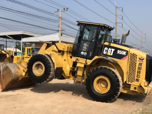 ขายรถตักล้อยาง CAT 950K ปี 2013 นำเข้าเองจากญี่ปุ่น สภาพสวยพร้อมใช้ มีVDOการทำงานครับ ขายรถตักล้อยาง CAT 950K ปี 2013 นำเข้าเองจากญี่ปุ่น สภาพสวยพร้อมใช้ มีVDOการทำงานครับ