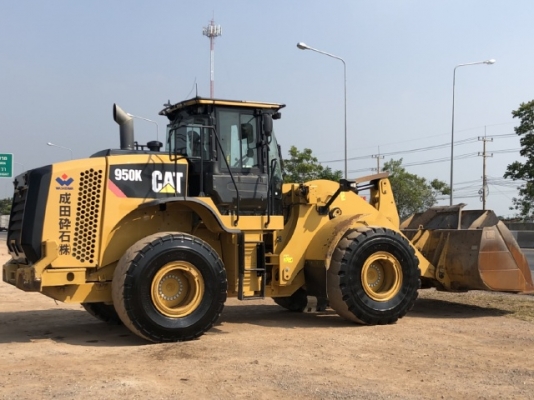 ขายรถตักล้อยาง CAT 950K ปี 2013 นำเข้าเองจากญี่ปุ่น สภาพสวยพร้อมใช้ มีVDOการทำงานครับ ขายรถตักล้อยาง CAT 950K ปี 2013 นำเข้าเองจากญี่ปุ่น สภาพสวยพร้อมใช้ มีVDOการทำงานครับ