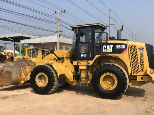 ขายรถตักล้อยาง CAT 950K ปี 2013 นำเข้าเองจากญี่ปุ่น สภาพสวยพร้อมใช้ มีVDOการทำงานครับ ขายรถตักล้อยาง CAT 950K ปี 2013 นำเข้าเองจากญี่ปุ่น สภาพสวยพร้อมใช้ มีVDOการทำงานครับ