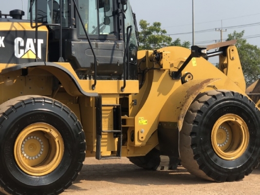 ขายรถตักล้อยาง CAT 950K ปี 2013 นำเข้าเองจากญี่ปุ่น สภาพสวยพร้อมใช้ มีVDOการทำงานครับ ขายรถตักล้อยาง CAT 950K ปี 2013 นำเข้าเองจากญี่ปุ่น สภาพสวยพร้อมใช้ มีVDOการทำงานครับ