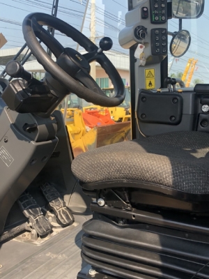 ขายรถตักล้อยาง CAT 950K ปี 2013 นำเข้าเองจากญี่ปุ่น สภาพสวยพร้อมใช้ มีVDOการทำงานครับ ขายรถตักล้อยาง CAT 950K ปี 2013 นำเข้าเองจากญี่ปุ่น สภาพสวยพร้อมใช้ มีVDOการทำงานครับ