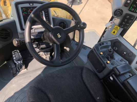 ขายรถตักล้อยาง CAT 950K ปี 2013 นำเข้าเองจากญี่ปุ่น สภาพสวยพร้อมใช้ มีVDOการทำงานครับ ขายรถตักล้อยาง CAT 950K ปี 2013 นำเข้าเองจากญี่ปุ่น สภาพสวยพร้อมใช้ มีVDOการทำงานครับ