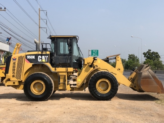 ขายรถตักล้อยาง CAT 950K ปี 2013 นำเข้าเองจากญี่ปุ่น สภาพสวยพร้อมใช้ มีVDOการทำงานครับ ขายรถตักล้อยาง CAT 950K ปี 2013 นำเข้าเองจากญี่ปุ่น สภาพสวยพร้อมใช้ มีVDOการทำงานครับ