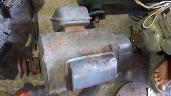 ขาย !! มอเตอร์.ฮิตาชิ.ขนาด2แรง220v.พร้อมใช้งาน ขาย !! มอเตอร์.ฮิตาชิ.ขนาด2แรง220v.พร้อมใช้งาน
