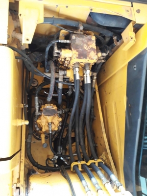 ขายรถแบคโฮ KOMATSU PC130-8สวยเดิมๆ 7000 ชม. ขายรถแบคโฮ KOMATSU PC130-8สวยเดิมๆ 7000 ชม.