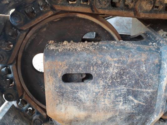 ขายรถแบคโฮ KOMATSU PC130-8สวยเดิมๆ 7000 ชม. ขายรถแบคโฮ KOMATSU PC130-8สวยเดิมๆ 7000 ชม.