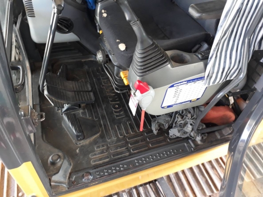 ขายรถแบคโฮ KOMATSU PC130-8สวยเดิมๆ 7000 ชม. ขายรถแบคโฮ KOMATSU PC130-8สวยเดิมๆ 7000 ชม.