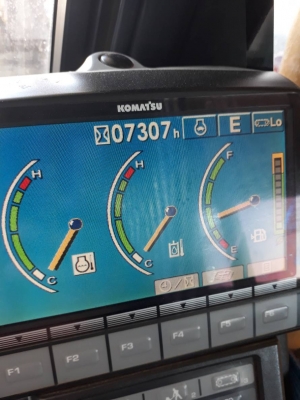 ขายรถแบคโฮ KOMATSU PC130-8สวยเดิมๆ 7000 ชม. ขายรถแบคโฮ KOMATSU PC130-8สวยเดิมๆ 7000 ชม.