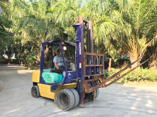 ขายFORKLIFT KOMATSU FD25-12(2.5ตัน)งากระดก(งายาว) เสา4.0เมตร สวยเดิมจากญี่ปุ่น ยังไม่เคยใช้ในไทย 285,000เท่านั้น!!