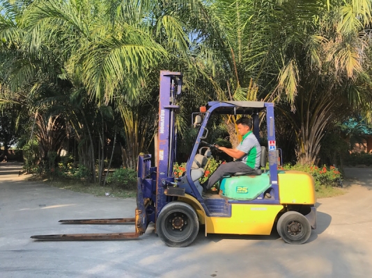 ขายFORKLIFT KOMATSU FD25-12(2.5ตัน)งากระดก(งายาว) เสา4.0เมตร สวยเดิมจากญี่ปุ่น ยังไม่เคยใช้ในไทย 285,000เท่านั้น!!