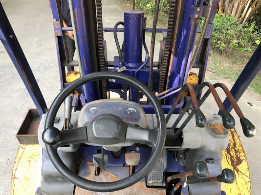 ขายFORKLIFT KOMATSU FD25-12(2.5ตัน)งากระดก(งายาว) เสา4.0เมตร สวยเดิมจากญี่ปุ่น ยังไม่เคยใช้ในไทย 285,000เท่านั้น!!