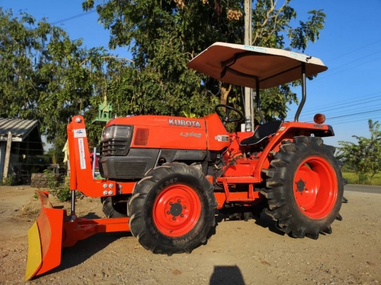 สินค้าเข้าใหม่คะ รถไถมือ2รุ่น L3408. สภาพพร้อมใช้งาน ราคา185000บาท อุปกรณ์3ชิ้น ใบดันหน้า+ผาน+โรตารี่ ทำงาน. 2010ชม.พร้อมบริการจัดส่ง สนใจติดต่อที่0906910337ต้า ร้าน ส.เจริญแทรกเตอร์