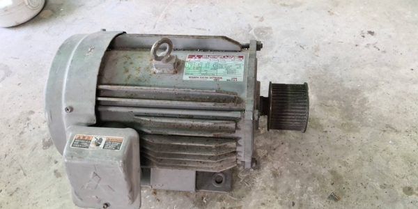 3,200 บ. โทร 083-2000058 LINE ID: line832923 มอเตอร์ยี่ห้อ MITSUBISHI ขนาด 3 แรงม้า จากญี่ปุ่น พร้อม