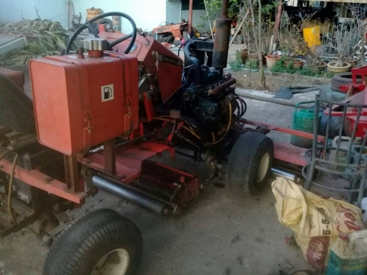 รถตัดหญ้าแบบนั่งขับสภาพพร้อมใช้ทุกระบบ