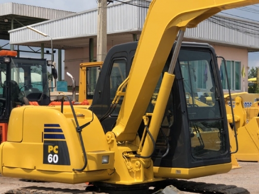 ขายรถขุด KOMATSU PC60-7 นำเข้าเองจากญี่ปุ่น สภาพสวยพร้อมใช้ มีVDOการทำงานครับ