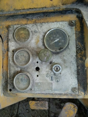 ขายด่วนรถตักเอวอ่อนCAT=910 ปี48