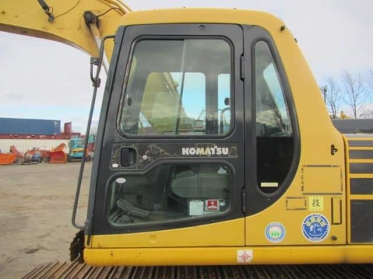 มาใหม่จ้า..KOMATSU PC120-6E  เก่านอกแท้  สภาพสวย เดิมๆๆ  เครื่องปั๊มดี  ลองระบบกันได้ทุกวัน  โทร 089-3818694  จ๊อย